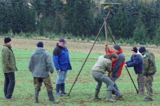Greifvogelstangen.jpg Greifvogelstangen.jpg